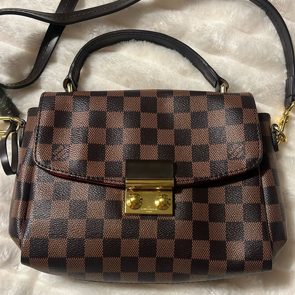 Cute checkered crossbody bag!